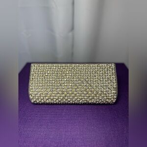 Chic Pearl-Studded Evening Clutch